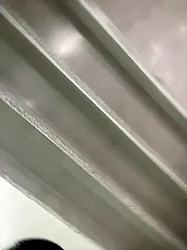 Kloe Novoa online show from December 4, 2025, 1:09 pm