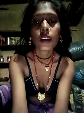 QRANSEXI online show from December 2, 2025, 1:33 am