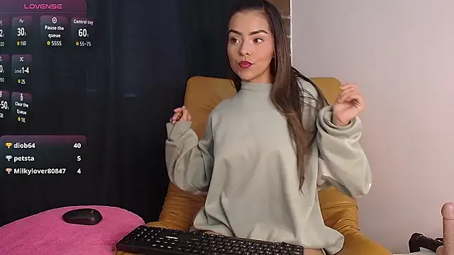 Snapshot of hailey_bri chatting on February 20, 2026, 4:29 pm hailey bri online show from February 20, 2026, 4:29 pm