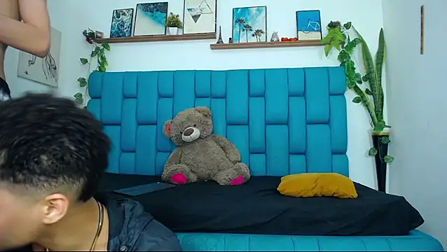 Hot Boys Latinos X online show from January 15, 2026, 10:02 pm