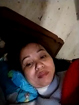 Gwen-n online show from November 16, 2025, 5:07 pm