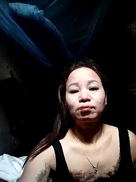 Gwen-n online show from November 21, 2025, 6:23 am