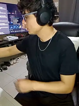 Snapshot of Ais_B10 chatting on February 25, 2026, 5:28 am Ais B10 online show from February 25, 2026, 5:28 am