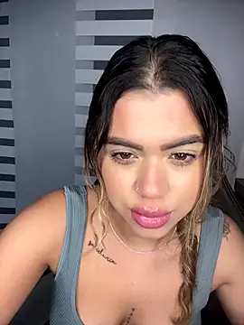 Alanna-foxx online show from December 16, 2025, 1:54 am