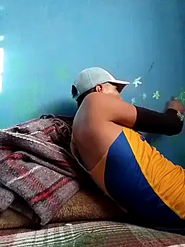 Snapshot of Ojitosbrrr chatting on November 23, 2025, 10:31 pm Ojitosbrrr online show from November 23, 2025, 10:31 pm