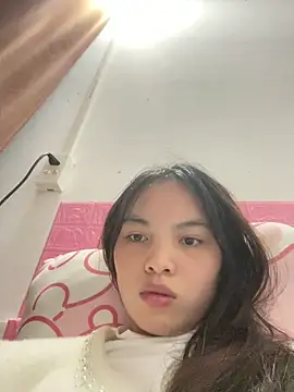 Snapshot of Tina_x chatting on December 14, 2025, 11:09 pm Tina x online show from December 14, 2025, 11:09 pm