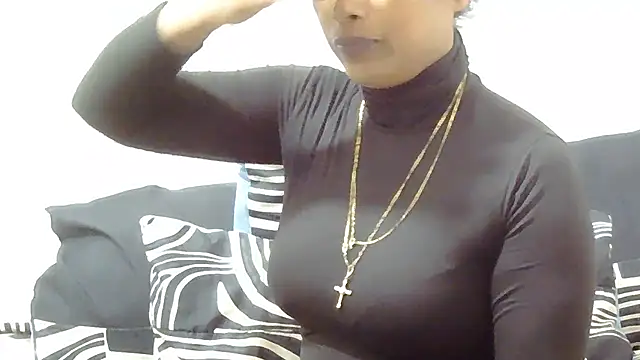 Snapshot of DOVE85 chatting on November 29, 2025, 4:21 pm DOVE85 online show from November 29, 2025, 4:21 pm