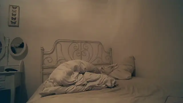 bellefleurrr online show from February 10, 2026, 8:24 pm