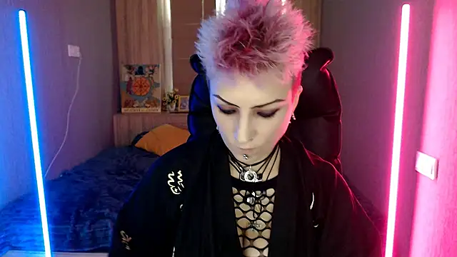 Snapshot of Sweet-n-Strong chatting on January 8, 2026, 7:43 am Sweet-n-Strong online show from January 8, 2026, 7:43 am