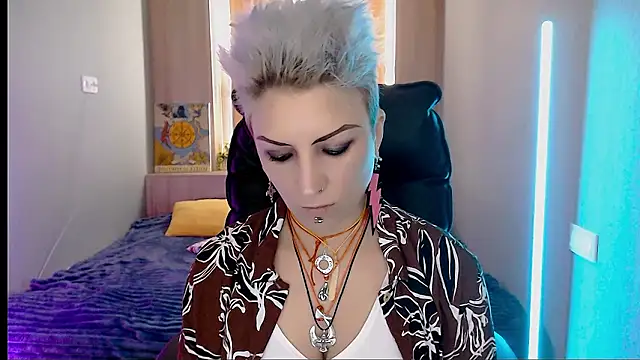 Snapshot of Sweet-n-Strong chatting on February 3, 2026, 12:21 pm Sweet-n-Strong online show from February 3, 2026, 12:21 pm