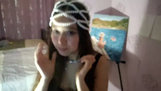 Snapshot of LumiHeart chatting on October 31, 2025, 3:57 pm LumiHeart online show from October 31, 2025, 3:57 pm