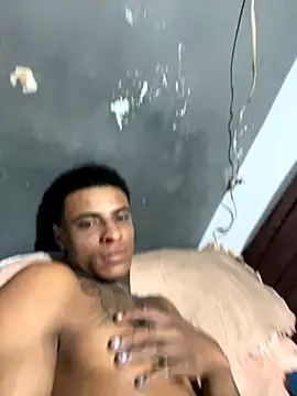 Snapshot of Guilps chatting on October 28, 2025, 9:17 pm Guilps online show from October 28, 2025, 9:17 pm