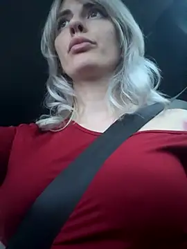 Snapshot of blondegirlx chatting on November 3, 2025, 3:13 pm blondegirlx online show from November 3, 2025, 3:13 pm