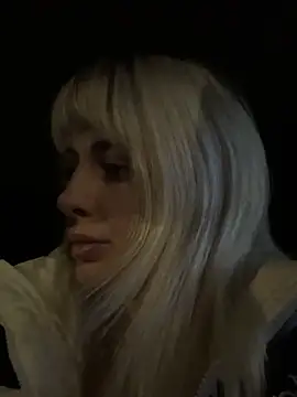 Snapshot of blondegirlx chatting on January 18, 2026, 6:23 pm blondegirlx online show from January 18, 2026, 6:23 pm