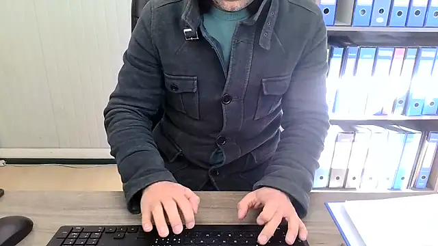 Evasionee online show from February 25, 2026, 8:46 am