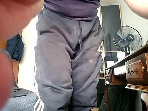 domymatteo69 online show from November 9, 2025, 9:18 am