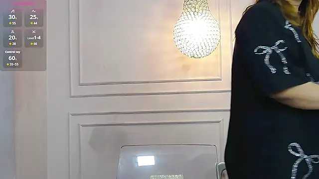 Snapshot of kittykelly chatting on December 15, 2025, 7:01 am kittykelly online show from December 15, 2025, 7:01 am