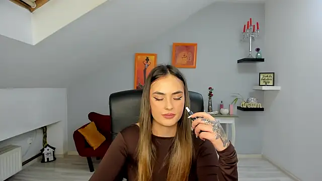 Snapshot of SerenLys chatting on November 7, 2025, 8:20 pm SerenLys online show from November 7, 2025, 8:20 pm