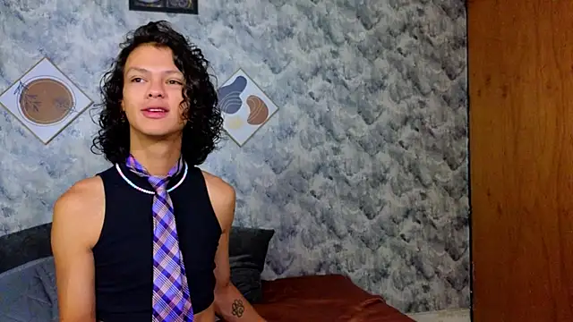 Snapshot of Indi_rave chatting on December 15, 2025, 1:15 pm Indi rave online show from December 15, 2025, 1:15 pm