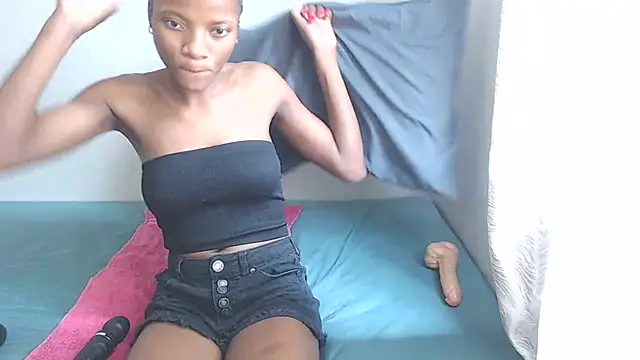 Snapshot of EbonyTinyX chatting on November 27, 2025, 12:18 pm EbonyTinyX online show from November 27, 2025, 12:18 pm