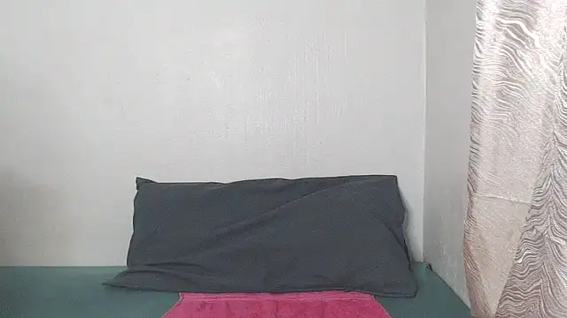 Snapshot of EbonyTinyX chatting on November 28, 2025, 1:30 am EbonyTinyX online show from November 28, 2025, 1:30 am