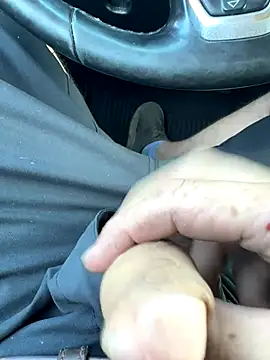 Snapshot of Quickcum2201 chatting on November 17, 2025, 6:57 pm Quickcum2201 online show from November 17, 2025, 6:57 pm