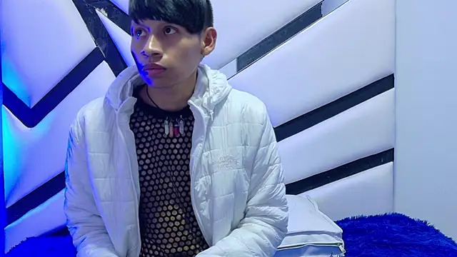 Snapshot of ALEXANDRO_BOVER chatting on November 1, 2025, 7:16 pm ALEXANDRO BOVER online show from November 1, 2025, 7:16 pm