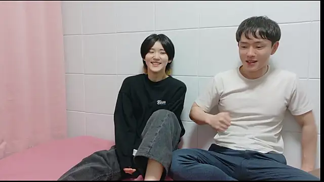 Snapshot of NORA_NEKO_2_2 chatting on November 29, 2025, 10:40 am NORA NEKO 2 2 online show from November 29, 2025, 10:40 am