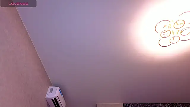 Snapshot of KittieHeart chatting on March 3, 2026, 11:32 pm KittieHeart online show from March 3, 2026, 11:32 pm