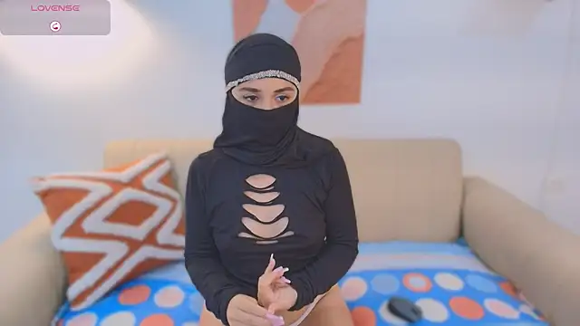 Lailaa lush online show from November 26, 2025, 7:20 am