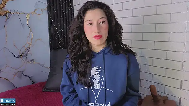 eva delight  online show from April 7, 2026, 12:05 pm