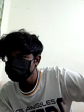 Snapshot of kriZ08 chatting on February 28, 2026, 1:01 pm kriZ08 online show from February 28, 2026, 1:01 pm