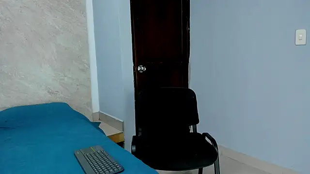 Sarahh-19 online show from December 16, 2025, 11:59 am