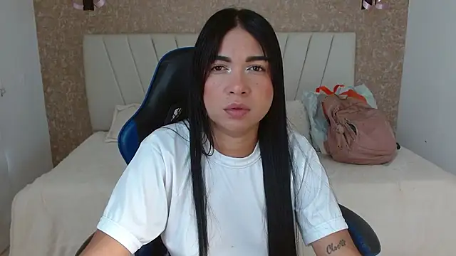 AliceSmity  online show from November 30, 2025, 6:01 pm