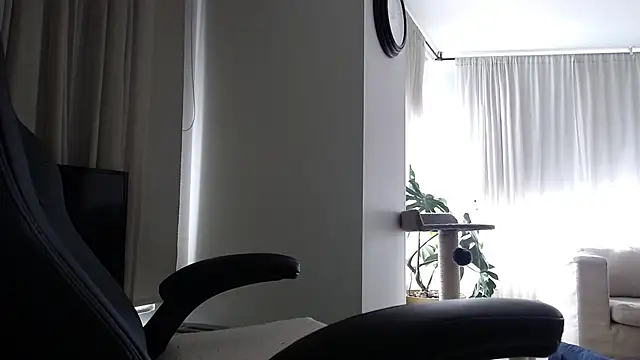 cowboy co online show from November 6, 2025, 5:03 pm