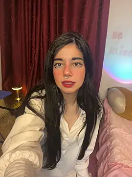 wetbyAlice online show from April 16, 2026, 11:18 pm