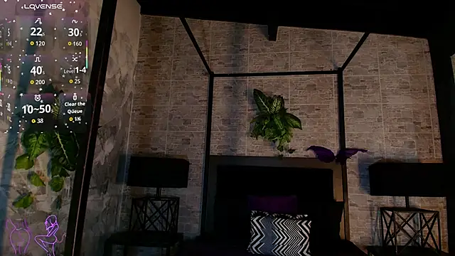 Natasha Dior online show from November 6, 2025, 12:39 pm