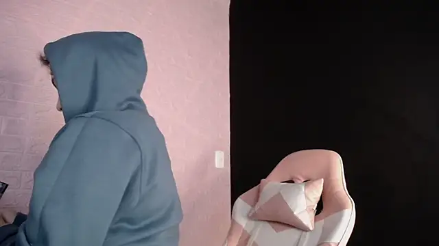 Dominic Queen1 online show from December 5, 2025, 2:03 pm