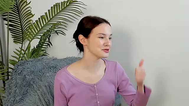 Snapshot of MariamShapouri chatting on October 26, 2025, 7:14 am MariamShapouri online show from October 26, 2025, 7:14 am
