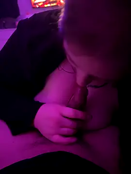 Aksinja05 online show from December 15, 2025, 10:25 pm