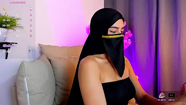 Snapshot of shaima__ chatting on December 5, 2025, 8:49 pm shaima online show from December 5, 2025, 8:49 pm