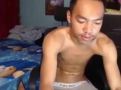 slimraz02 online show from February 26, 2026, 2:21 am