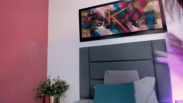 KeimyWilde online show from February 12, 2026, 7:20 pm