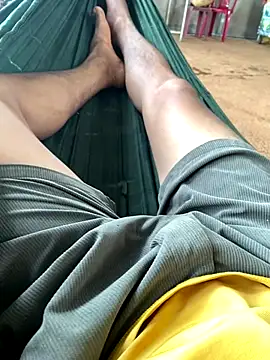 Thichthittuoi online show from October 27, 2025, 1:31 am