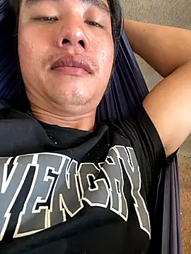 Thichthittuoi online show from November 3, 2025, 2:46 am