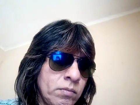 Snapshot of Robbie_78 chatting on March 9, 2026, 6:12 pm Robbie 78 online show from March 9, 2026, 6:12 pm