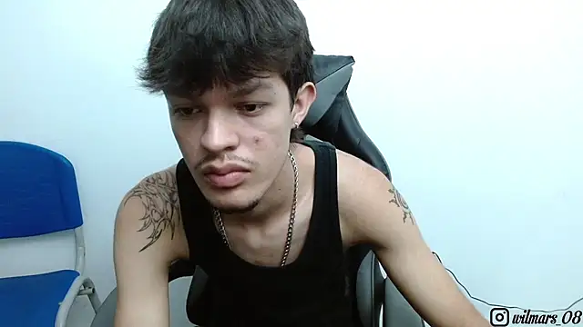 BrayanOconer08 online show from November 4, 2025, 4:11 am