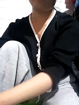 Snapshot of Phoena-a chatting on March 6, 2026, 1:57 am Phoena-a online show from March 6, 2026, 1:57 am