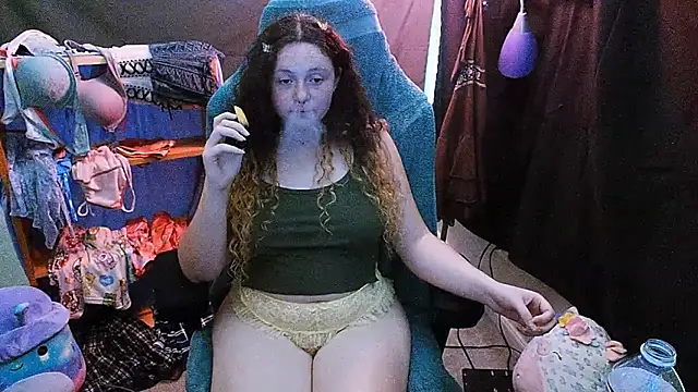 Snapshot of sugasunny04 chatting on January 6, 2026, 8:45 pm sugasunny04 online show from January 6, 2026, 8:45 pm