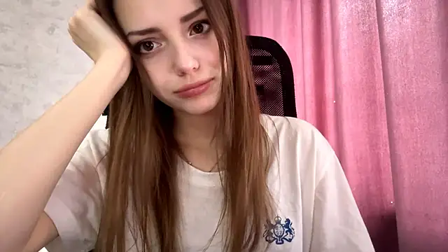 AliceStacy online show from October 26, 2025, 9:48 am